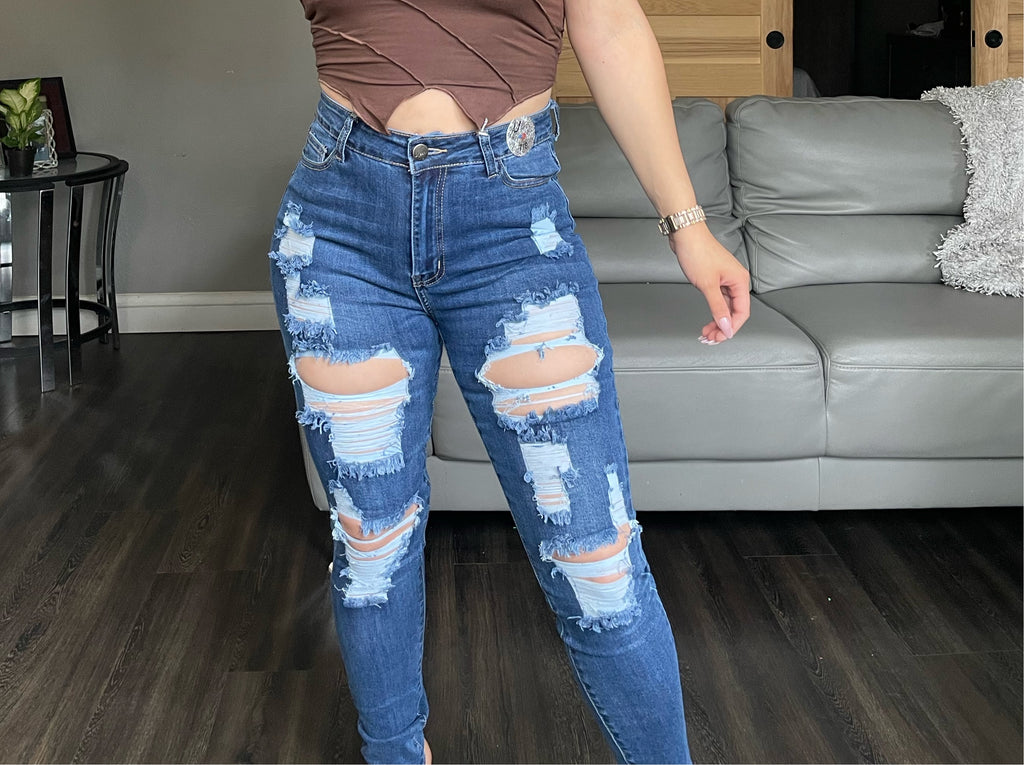 Mami Distressed Jeans